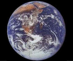 Earth3.jpg (16951 bytes)